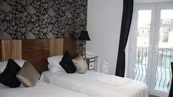 Number One Hundred Bed And Breakfast | Galler - Monmouthshire - Cardiff (ve civarı) - Cardiff - Adamsdown