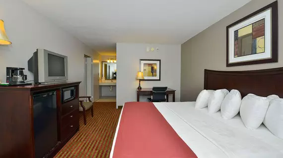 Lamplighter Inn and Suites | Kansas - Pittsburg (ve civarı) - Frontenac