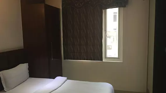 Hotel High 5 Land | Batı Delhi - Ulusal Eyalet Başkenti Delhi - Delhi (ve civarı) - Yeni Delhi - Karol Bagh