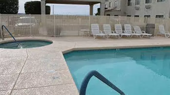 Island Suites | Kaliforniya - San Bernardino County - Lake Havasu City