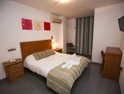 Hostal La Ermita | Andalucia - Malaga İli - La Axarquía - Nerja - Nerja Kent Merkezi