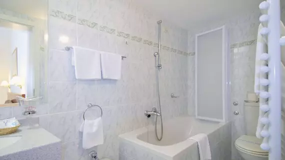 Hotel Bacchus | Split-Dalmaçya - Baska Voda