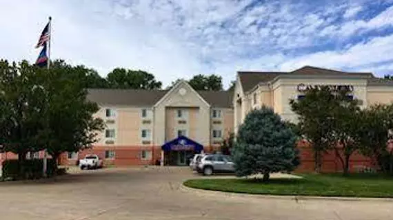 Candlewood Suites Salina | Kansas - Salina (ve civarı) - Salina