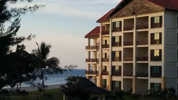 Sabah Beach Villas and Suites | Sabah - Kota Kinabalu (ve civarı) - Kota Kinabalu