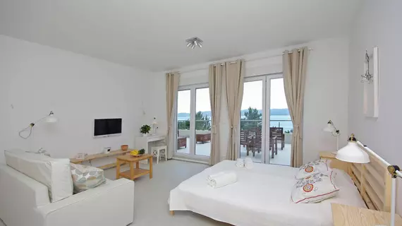 Villa Jolara Apartments | Split-Dalmaçya - Omis