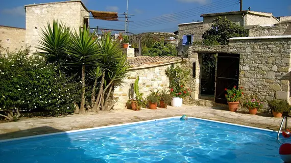 Traditional Village Houses | Larnaka Bölgesi - Skarinou