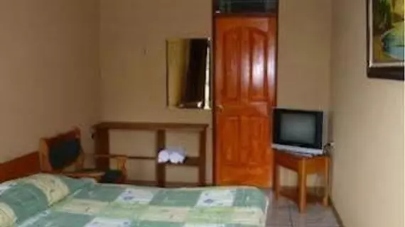 Cabinas Eddy B&B | Puntarenas (ili) - Monteverde