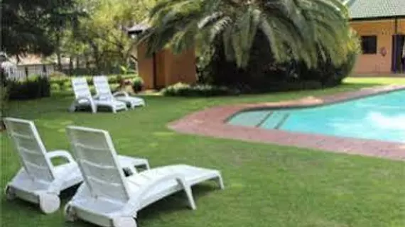 Big Tree B and B and Guest House | Gauteng - City of Tshwane - Johannesburg (ve civarı) - Midrand