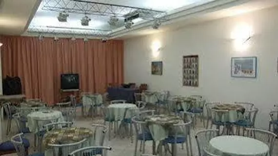 Hotel Piccolo Paradiso | Puglia - Foggia (il) - Rodi Garganico