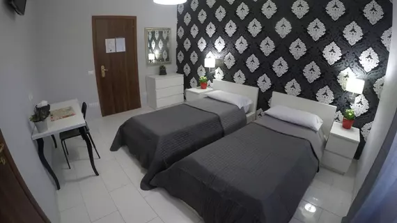 Four Seasons Hostel Rome | Lazio - Roma (ve civarı) - Roma Kent Merkezi - Esquilino