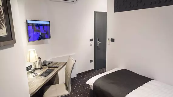 Log In Rooms | Zagreb