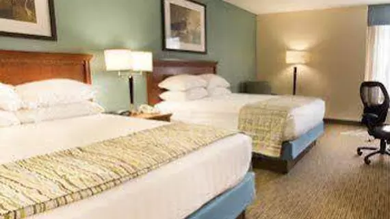 Drury Inn & Suites St. Louis-Southwest | Missouri - St. Louis (ve civarı) - Valley Park