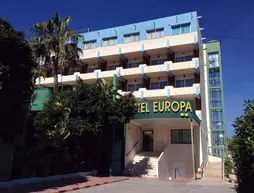 Hotel Europa | Valencia Bölgesi - Alicante (vilayet) - Marina Baja - L'Alfas del Pi