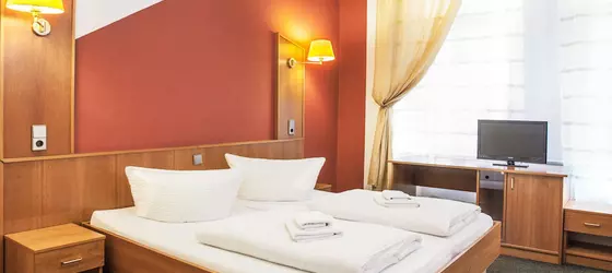 Hotel-Pension Insor | Berlin (ve civarı) - Friedrichshain-Kreuzberg - Friedrichshain