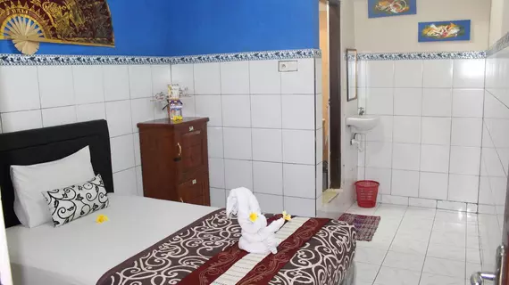 Gong Corner Guesthouse 2 | Bali - Kuta - Legian Kent Merkezi