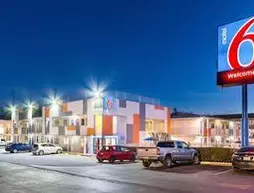 Motel 6 Austin South - Airport | Teksas - Austin (ve civarı) - Austin