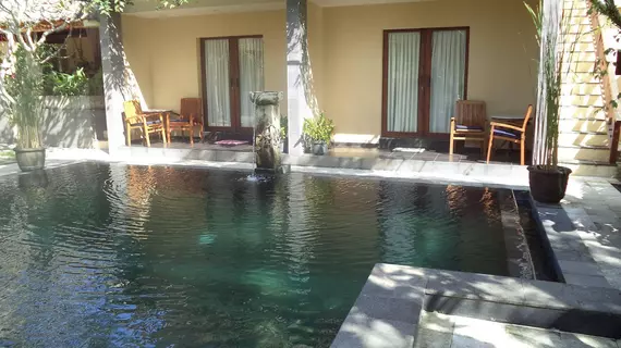 Lokasari Bungalows Spa & Gallery | Bali - Ubud - Petulu