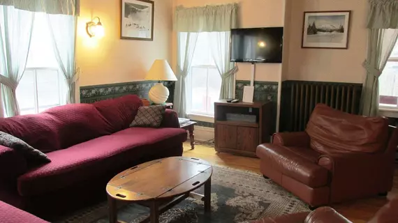 Cranmore Mountain Lodge Bed & Breakfast | New Hampshire - North Conway