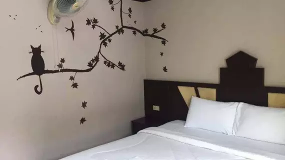 Lo Scoglio Guesthouse | Phuket (ve civarı) - Patong - Nanai Caddesi