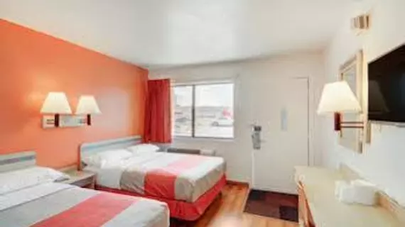 Motel 6 - Oklahoma City Airport | Oklahoma - Oklahoma City (ve civarı) - Oklahoma