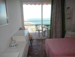 Apartamentos Torre de la Roca | Andalucia - Malaga İli - Torremolinos - Torremolinos Kent Merkezi