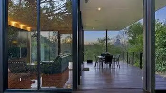 Glass On Glasshouse | Queensland - Glass House Mountains