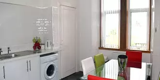 Spacious 2 Bedroom Apartment