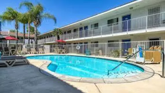 Motel 6 Los Angeles - Rowland Heights | Kaliforniya - Los Angeles County - San Gabriel Valley