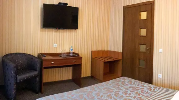 Komilfo Hotel | Kişinev