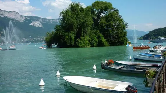 Hotel de Savoie | Auvergne-Rhone-Alpes - Haute-Savoie (bölge) - Annecy - Annecy Eski Kent Bölgesi