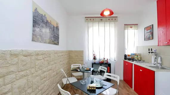 Lucky Holiday Apartments | Lazio - Roma (ve civarı) - Roma Kent Merkezi - Esquilino