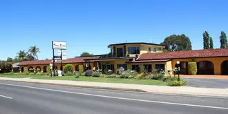 Twin Swans Motel