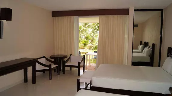 Hotel Solymar Beach Resort | Quintana Roo - Benito Juárez - Cancun (ve civarı) - Oteller Bölgesi - Avenida Kukulkan