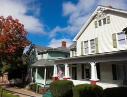 The Guest House Inn on Courthouse Square | Batı Virginia - Beckley (ve civarı) - Hinton