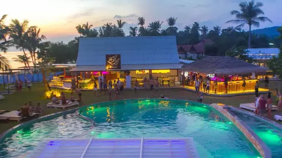 INFINITY Beach Club | Surat Thani (vilayet) - Koh Phangan