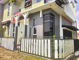 de Azure Homestay | Yogyakarta Özel Bölgesi - Yogyakarta (ve civarı) - Banguntapan