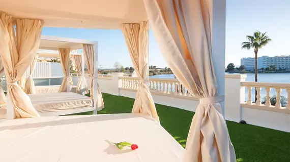 Aparthotel Elisa | Balearic Adaları - Mayorka Adası - Pla de Mallorca