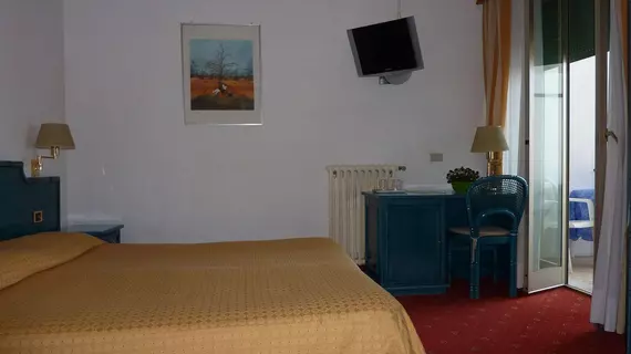 Hotel Ariston Montecarlo | Liguria - Imperia (il) - Sanremo