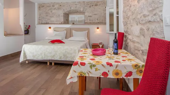 Garden Apartment Hotel | Split-Dalmaçya - Split - Split Eski Kent Bölgesi