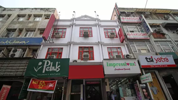 Hotel Indraprastha | Batı Delhi - Ulusal Eyalet Başkenti Delhi - Delhi (ve civarı) - Yeni Delhi - Karol Bagh