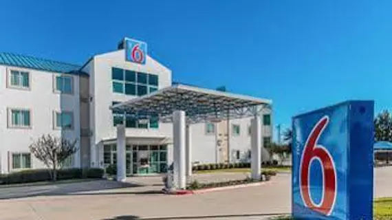 Motel 6 Fort Worth - Benbrook | Teksas - Fort Worth (ve civarı) - Fort Worth