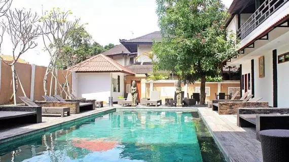 Mirah Hostel | Bali - Kuta - Legian Kent Merkezi