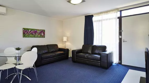 Manuka Park Serviced Apartments | Avustralya Başkent Bölgesi - Tuggeranong - Kanberra (ve civarı) - Griffith