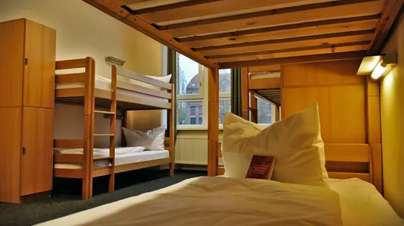 Industriepalast Hostel & Hotel Berlin | Berlin (ve civarı) - Friedrichshain-Kreuzberg - Friedrichshain