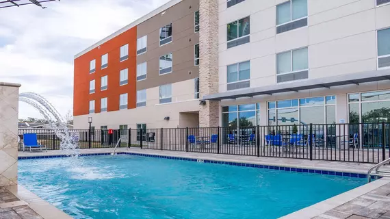 Holiday Inn Express and Suites Tampa East Ybor City | Florida - Tampa (ve civarı) - Tampa