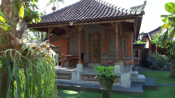 Lokasari Bungalows Spa & Gallery | Bali - Ubud - Petulu