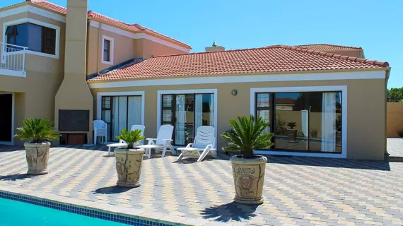 Accommodation Dorchester House | Western Cape (il) - West Coast DC - Drakenstein - Cape Town (ve civarı) - Cape Town - Bloubergstrand