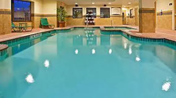 Staybridge Suites Indianapolis Downtown-Convention Center | Indiana - Indianapolis (ve civarı) - Indianapolis - Indianapolis Merkezi