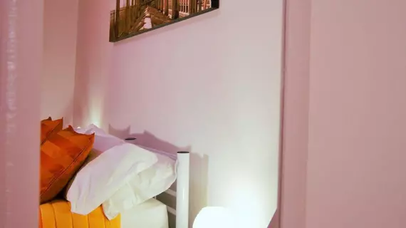 B&B by Max | Lombardy - Milano (ve civarı) - Milano - Merkez İstasyonu