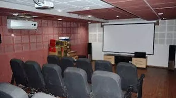 Falcons Nest Gachibowli | Telangana - Haydarabad (ve civarı) - Haydarabad